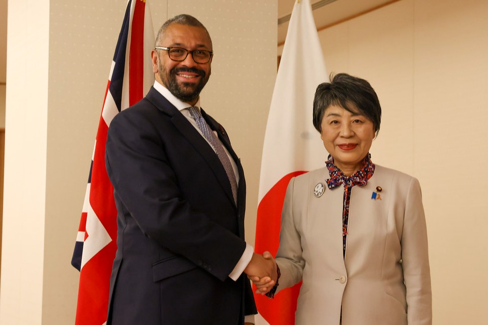 Former UK Foreign Secretary James Cleverly with Japanese Foreign Minister Yoko Kamikawa